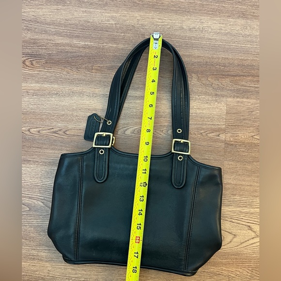 Vintage Coach Shoulder Bag (9086) in Black with Gold Buckles - Picture 12 of 13